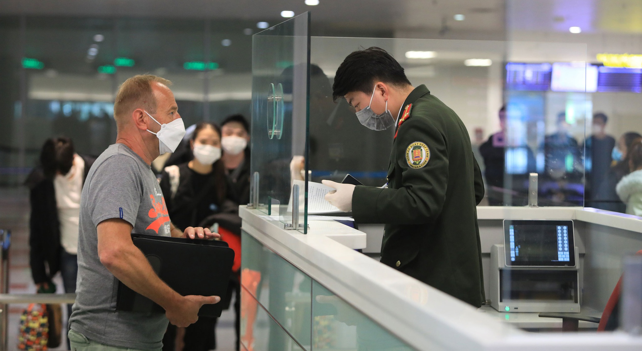 Hồ sơ cần thiết để xin visa du lịch Việt Nam - Hướng dẫn chi tiết cho du khách nước ngoài