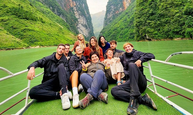 Hồ sơ cần thiết để xin visa du lịch Việt Nam - Hướng dẫn chi tiết cho du khách nước ngoài