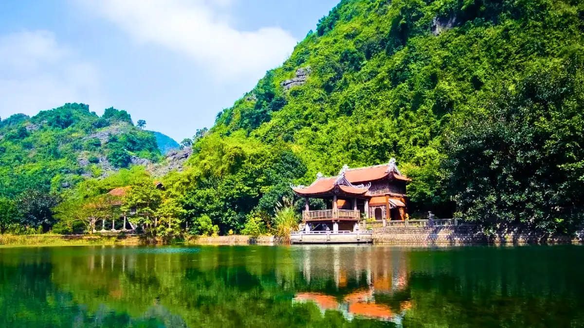 Vietnam Awaits - How to Travel to Vietnam Legally in 2025