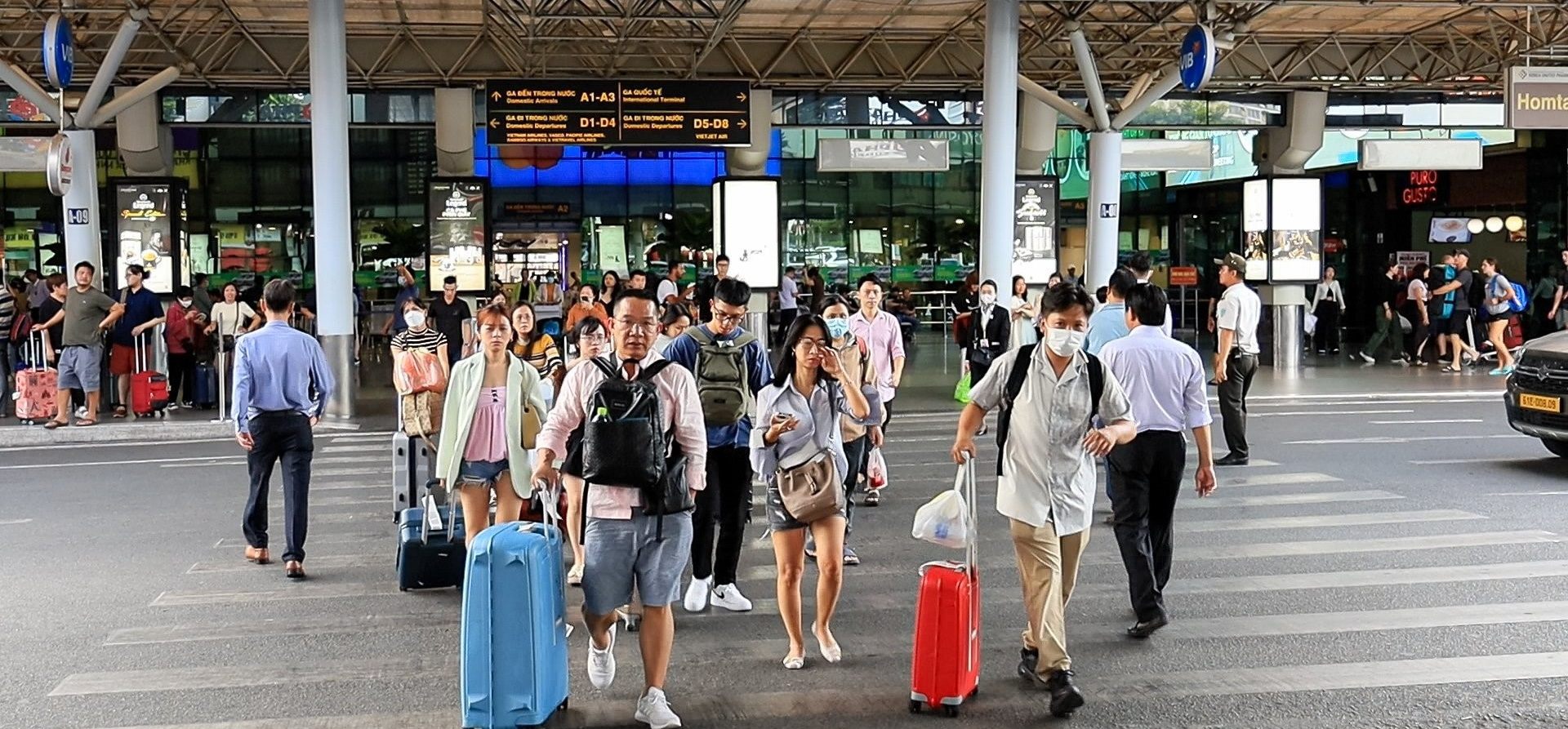 Everything You Need to Know About Visa on Arrival Cost Stamping Fee Tan Son Nhat 2025 – for Travelers